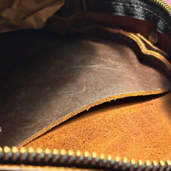 Portland Leather Circle Crossbody ~ in Large Version (9 inches) - Picture 9 of 9